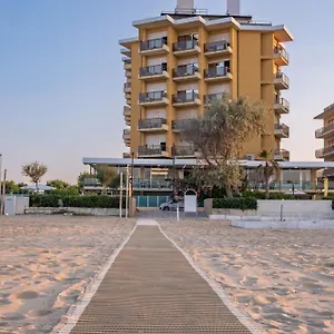 3* Hotel Crown